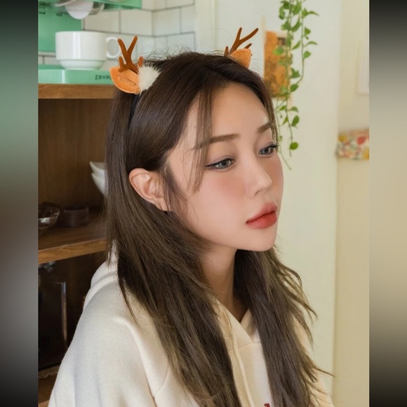 🦌 Awesome Elk Reindeer Deer Antler Pompom Headband Headdress 🦌 - Picture 5 of 7